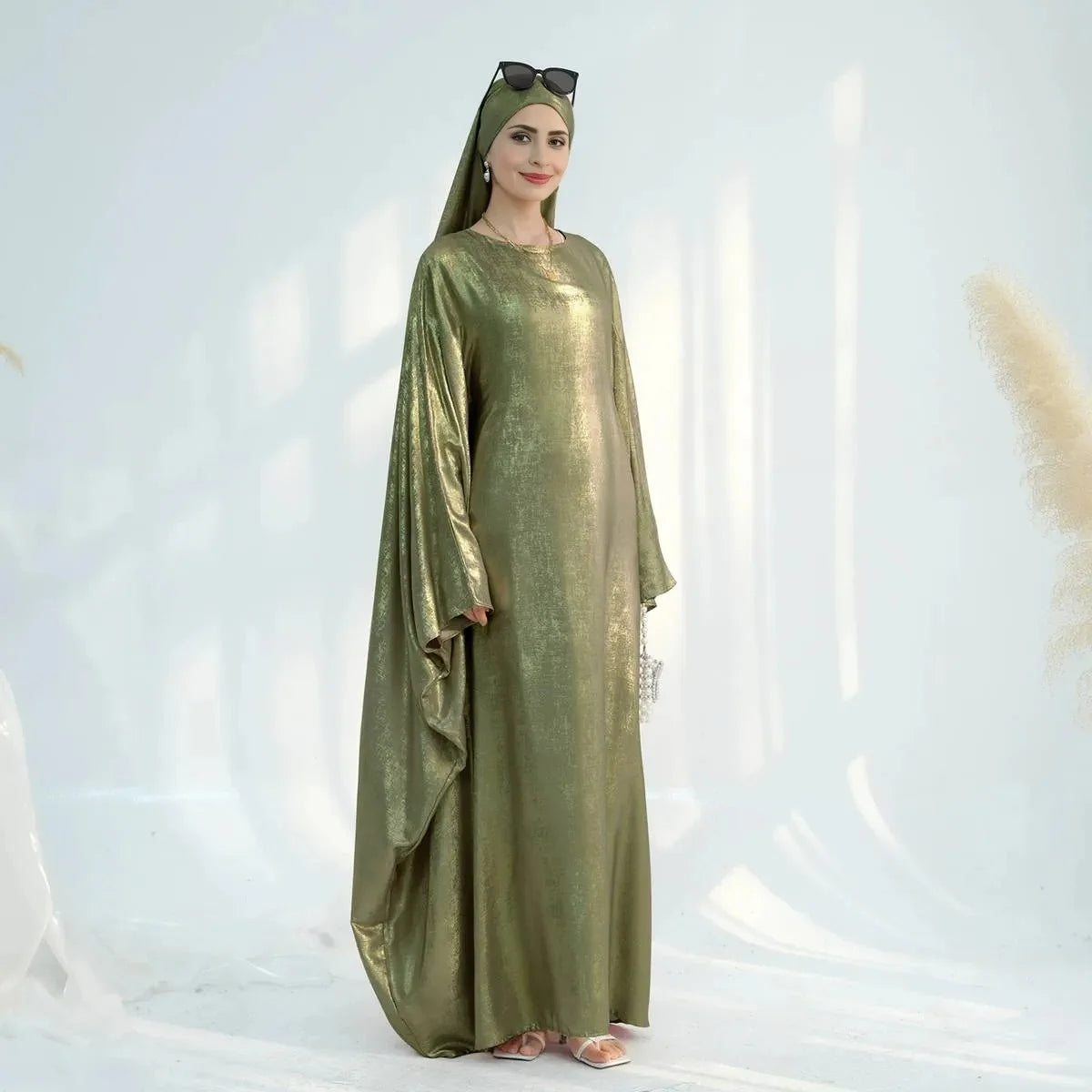 Robe Farasha Abaya à manches chauve-souris et papillons aux reflets bronzants