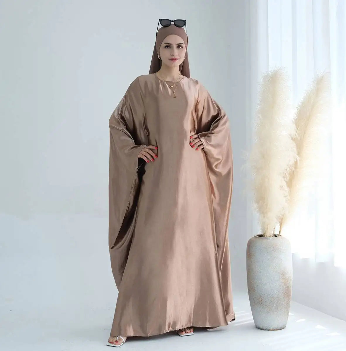 Robe Abaya Farasha en satin brillant pour femmes musulmanes