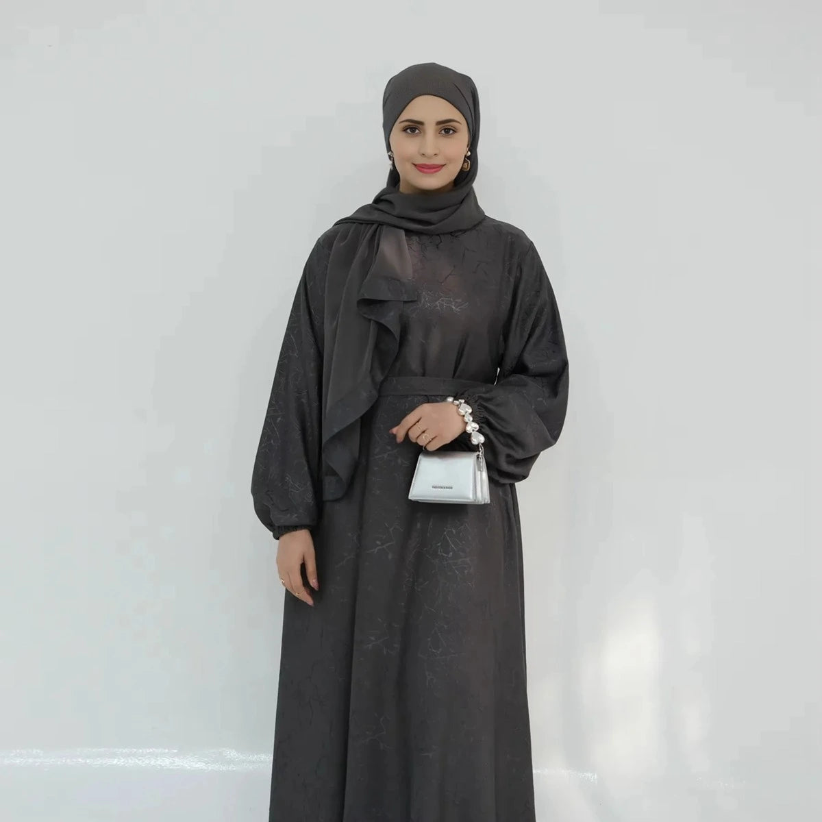 Robe Abaya en satin jacquard 3D #24009