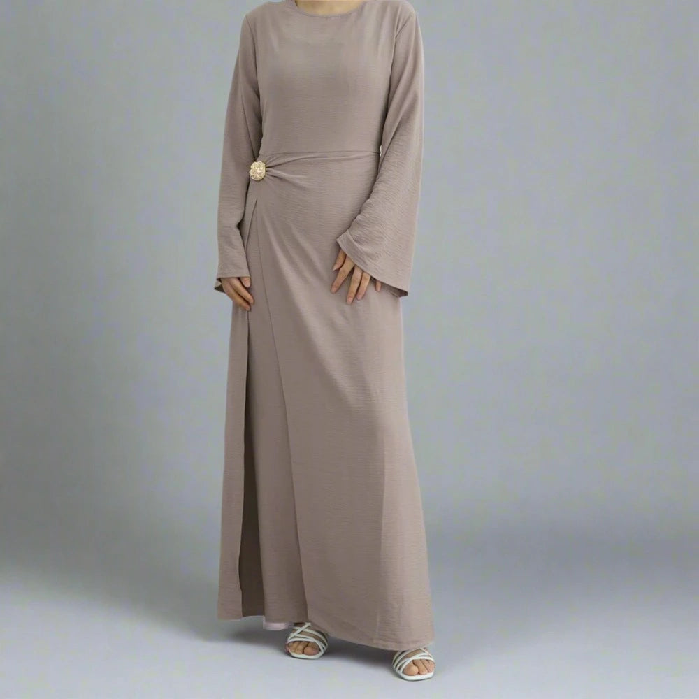 Robe abaya en crêpe avec ceinture à nouer sur le côté #251077