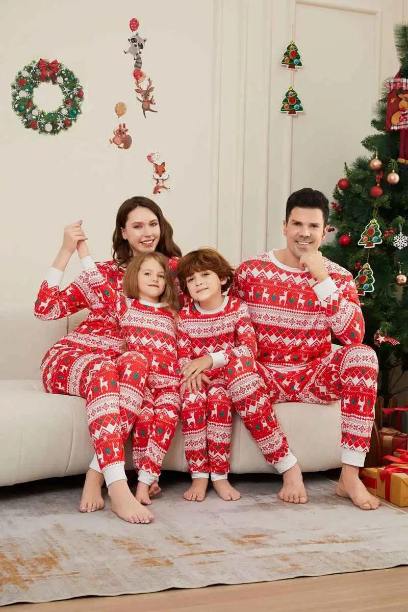 Ensemble pyjama de Noël assorti pour toute la famille #241105
