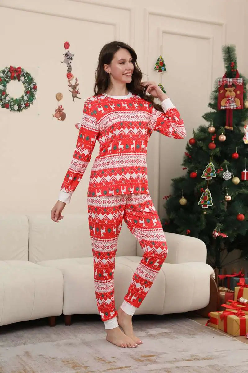 Ensemble pyjama de Noël assorti pour toute la famille #241105