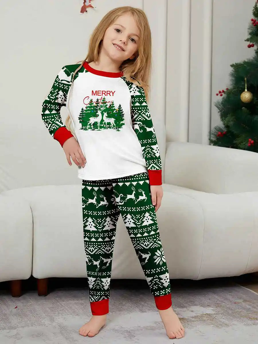 Ensemble pyjama de Noël assorti pour toute la famille #241152