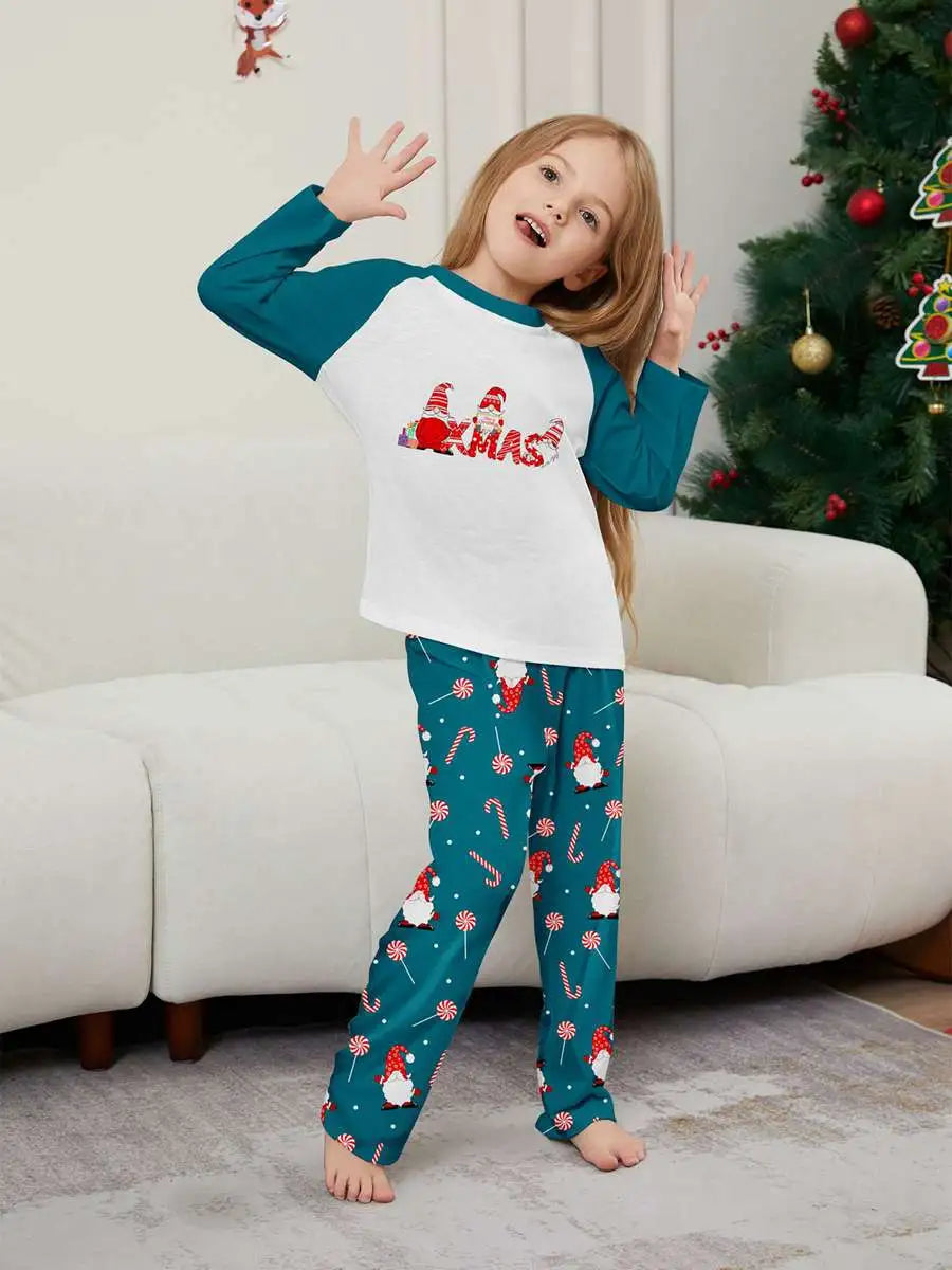 Ensemble pyjama de Noël assorti pour toute la famille #24589