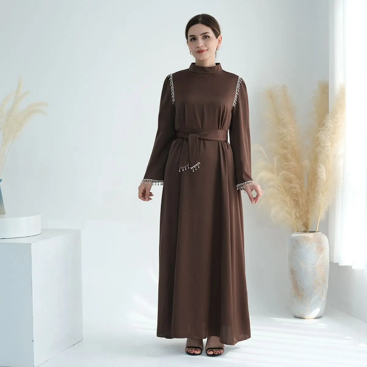 Robe Abaya en satin avec perles pour femmes musulmanes