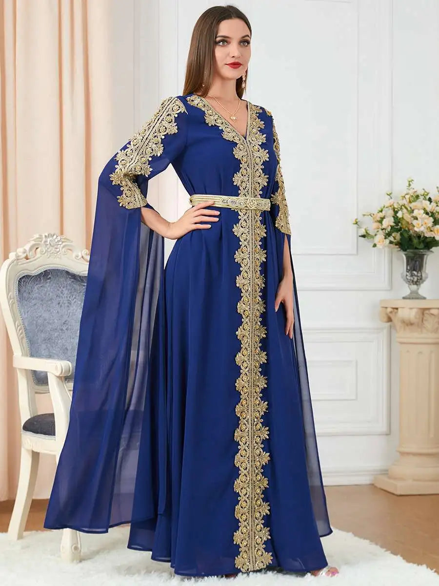 Robe caftan en mousseline de soie pour femme arabe du Moyen-Orient, idéale pour une soirée ou un mariage.