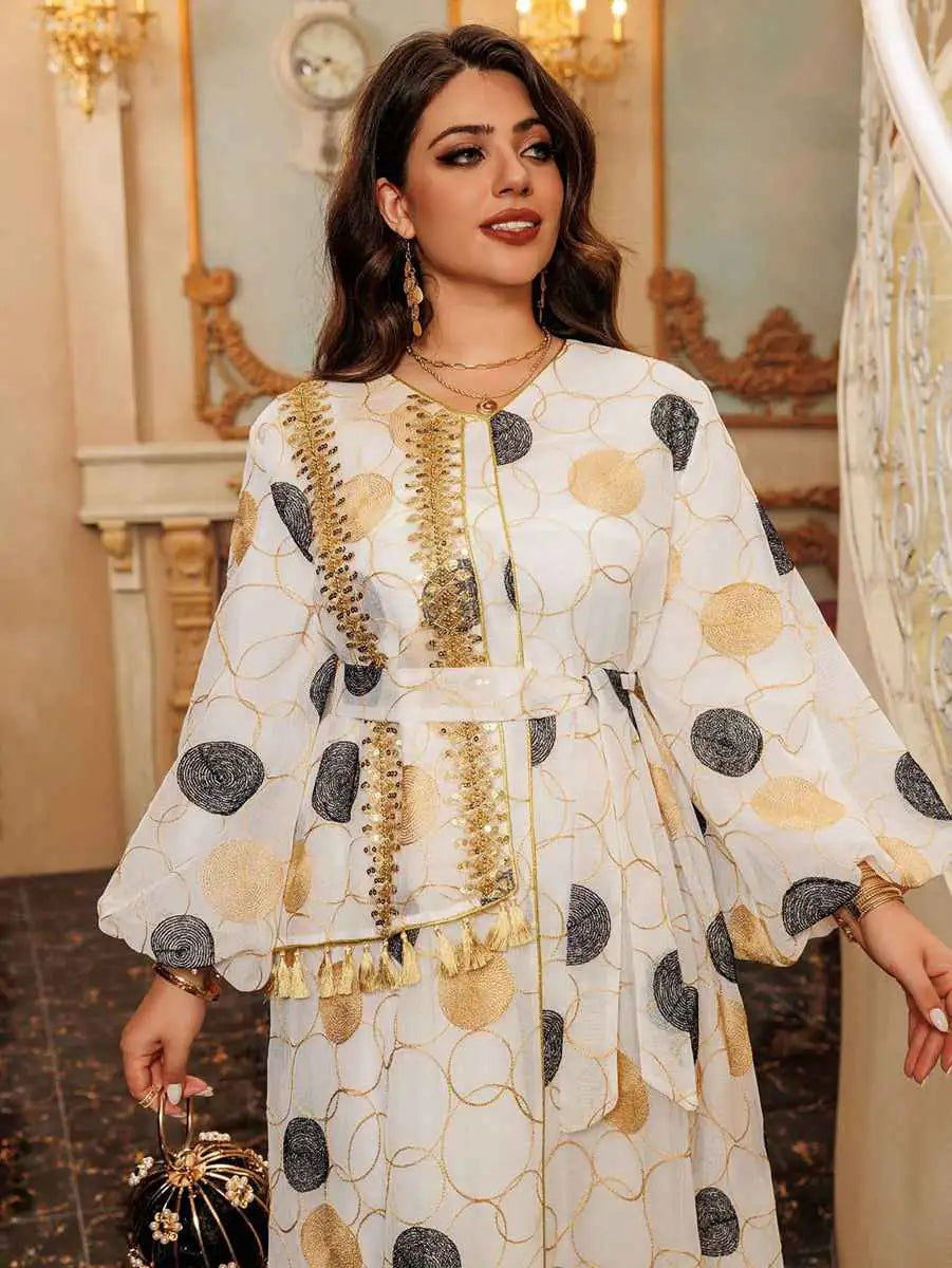 Robe caftan en maille brodée Eid