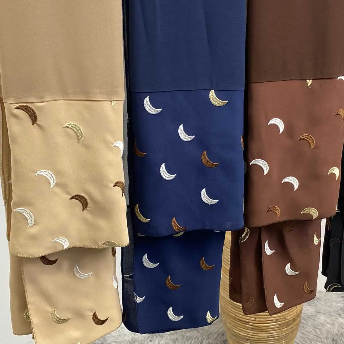 Foulard hijab brodé lune pour femmes musulmanes