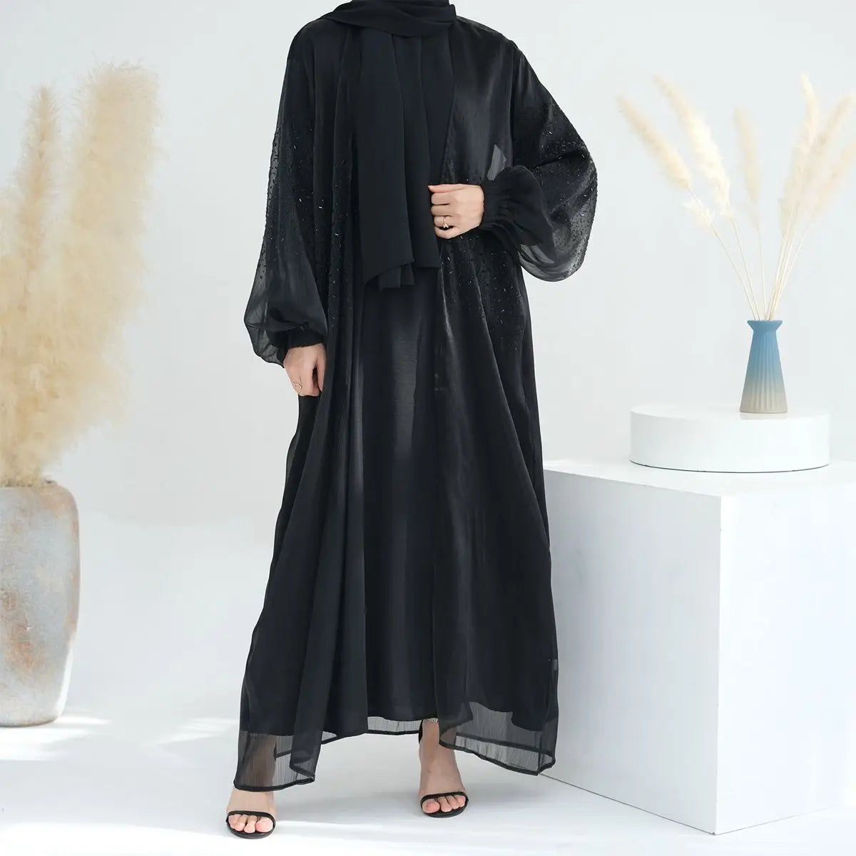 Ensemble 2 pièces robe abaya ouverte à manches bouffantes et froissées