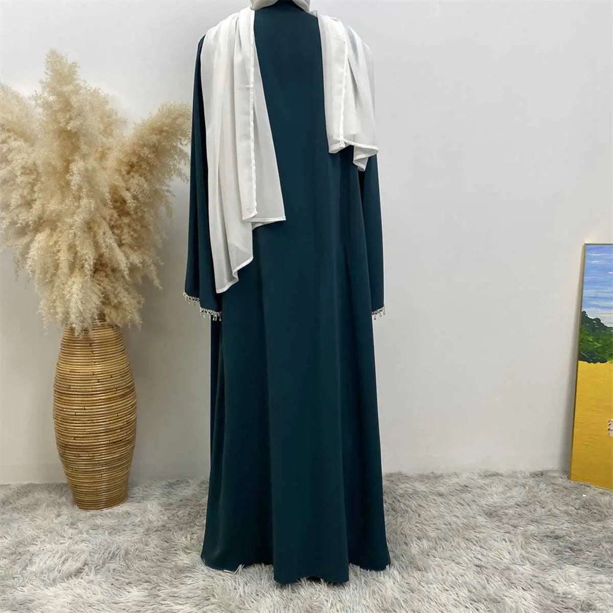 Ensemble 2 pièces robe abaya ouverte en strass avec robe intérieure sans manches et ceinture