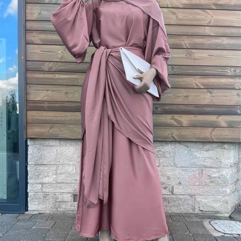 Robe Abaya en satin pour femmes musulmanes avec cache-cœur mi-long