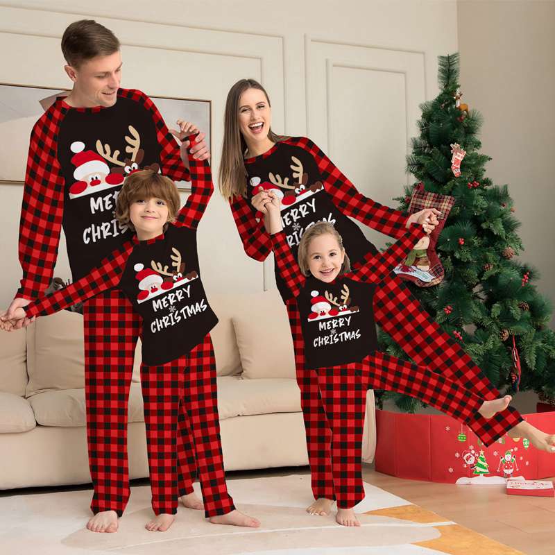 Ensemble de pyjamas de Noël assortis pour toute la famille
