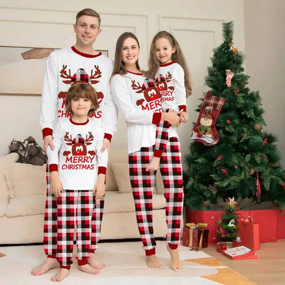 Ensemble pyjama de Noël assorti pour toute la famille