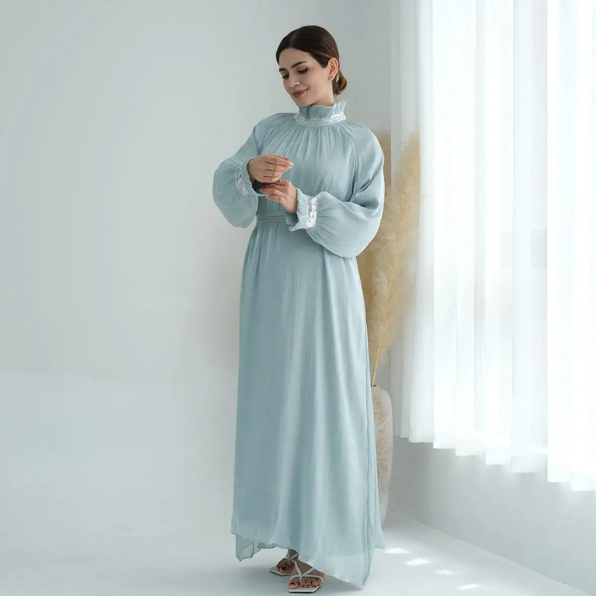 Robe Abaya brillante et lumineuse pour femmes musulmanes