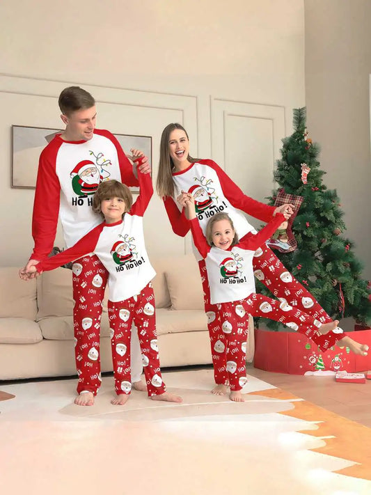 Ensembles de pyjamas de Noël assortis pour toute la famille avec le Père Noël