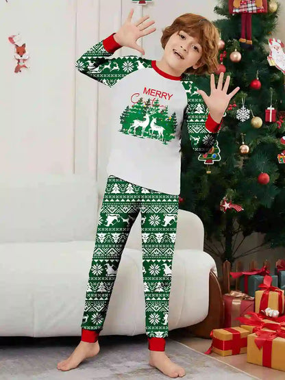 Ensemble pyjama de Noël assorti pour toute la famille #241152