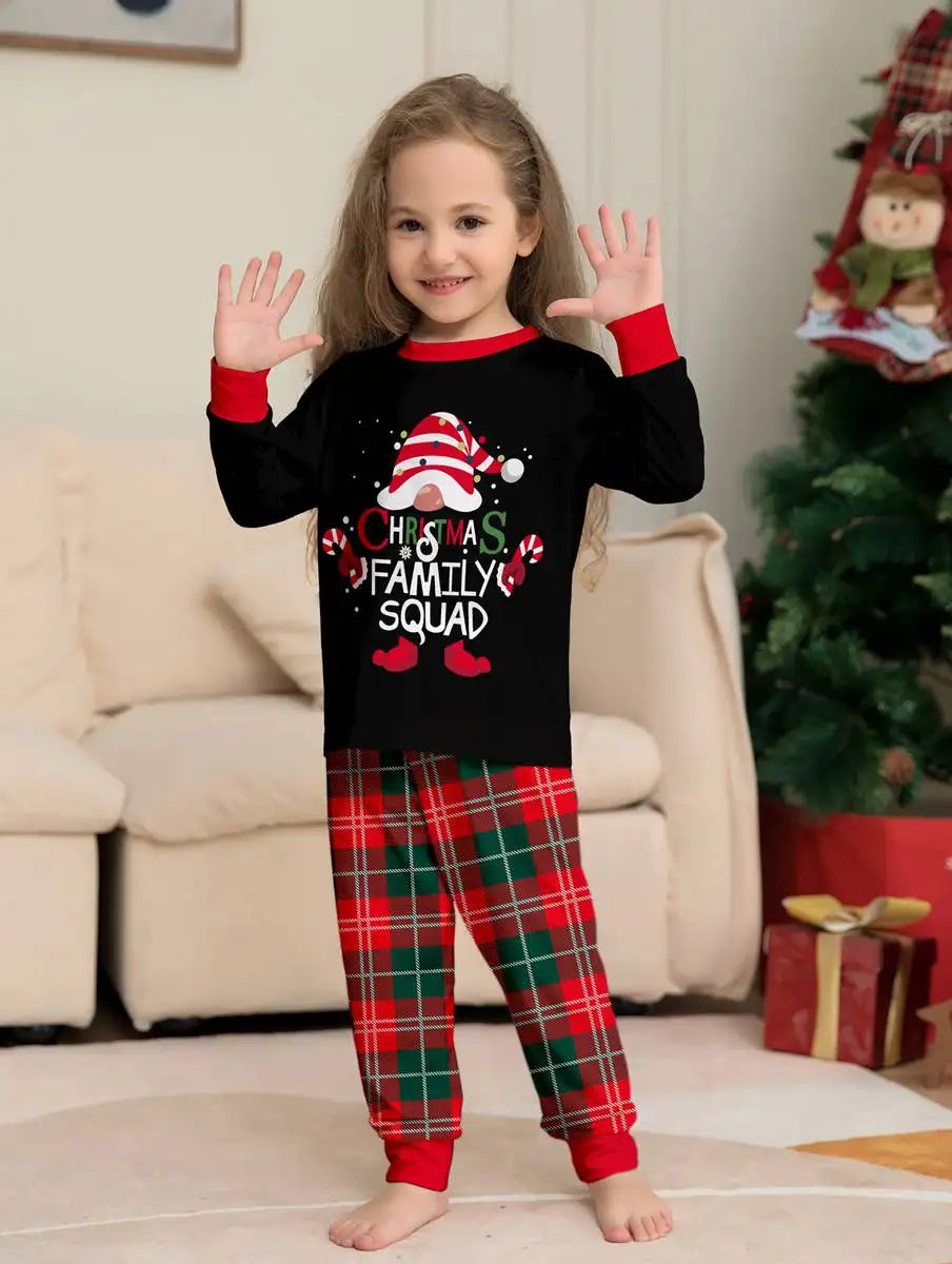 Pyjamas de Noël assortis pour toute la famille