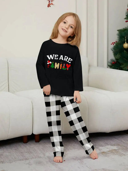 Ensemble pyjama de Noël assorti pour toute la famille #24562