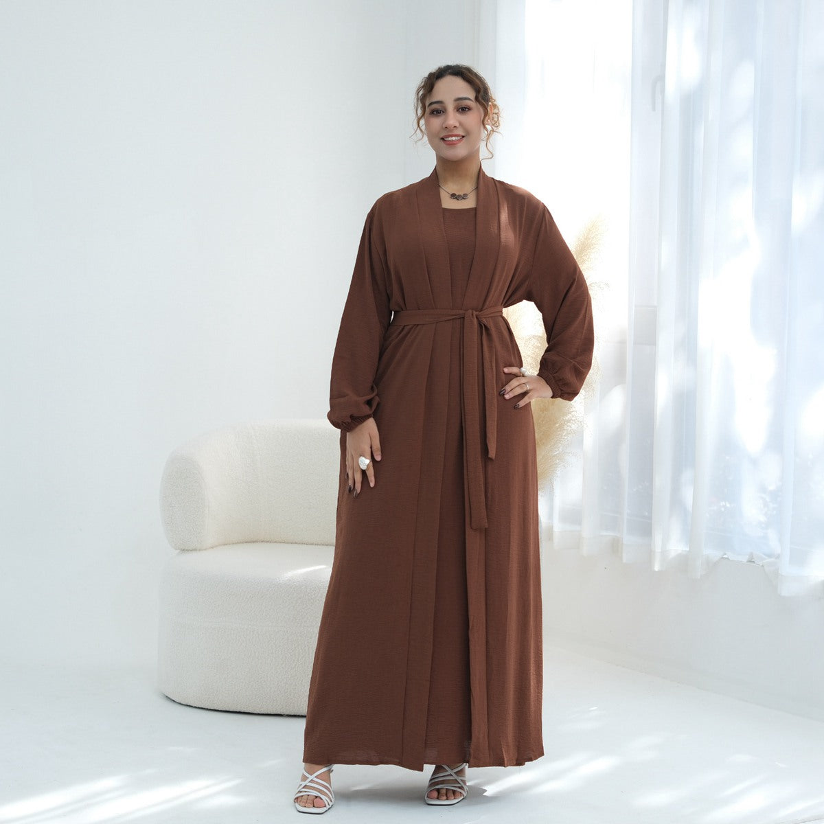 Ensemble 2 pièces en tissu froissé, cardigan et robe abaya ouverte