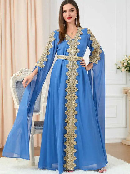 Robe caftan en mousseline de soie pour femme arabe du Moyen-Orient, idéale pour une soirée ou un mariage.