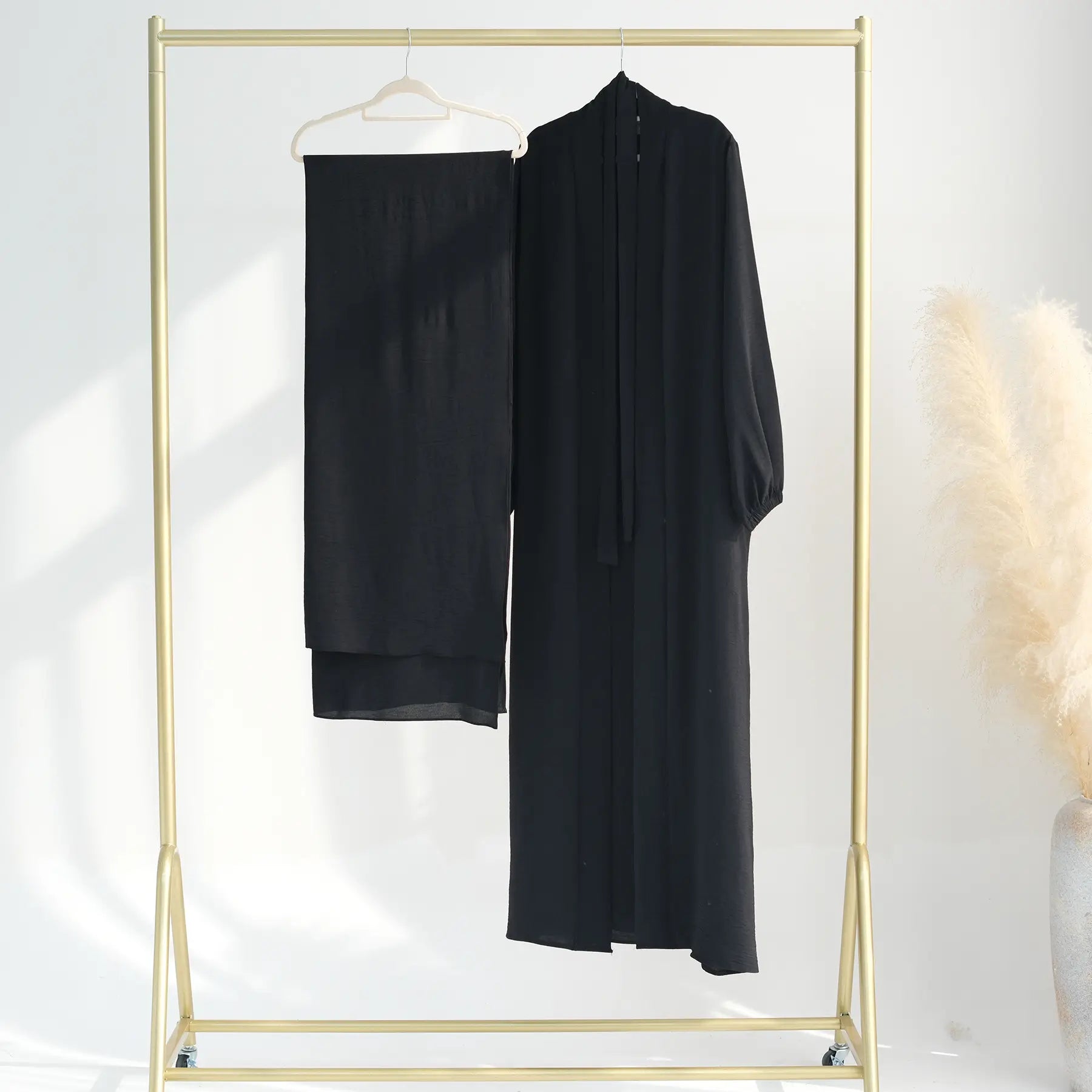 Ensemble 2 pièces en tissu froissé, cardigan et robe abaya ouverte