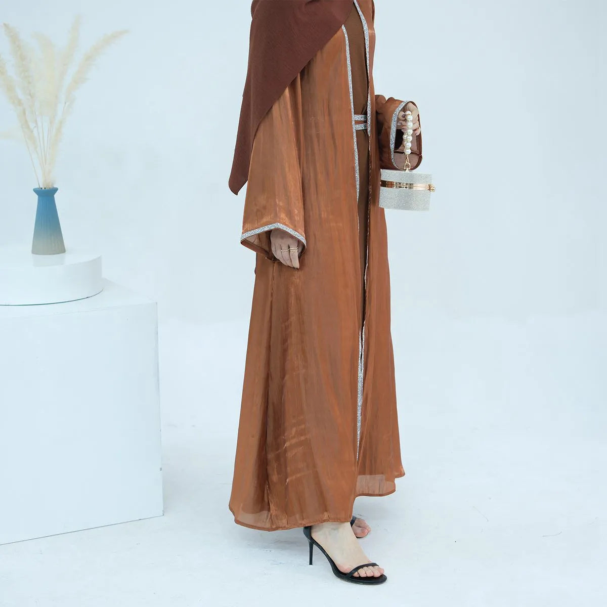 Ensemble 2 pièces robe abaya ouverte brillante en strass Hotfix avec robe intérieure