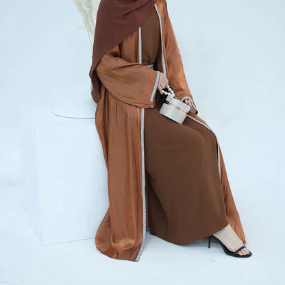 Ensemble 2 pièces robe abaya ouverte brillante en strass Hotfix avec robe intérieure