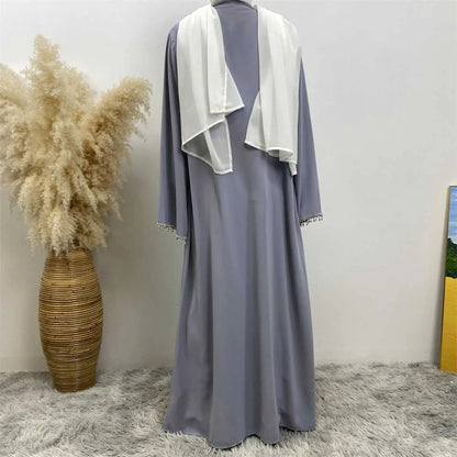 Ensemble 2 pièces robe abaya ouverte en strass avec robe intérieure sans manches et ceinture