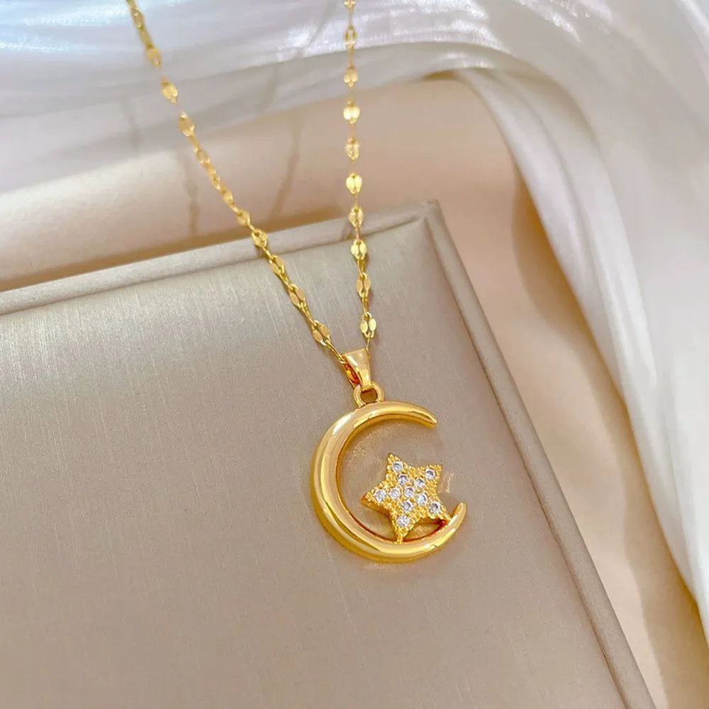 Collier Lune et Étoile en Acier Titane avec Boîte #UND316