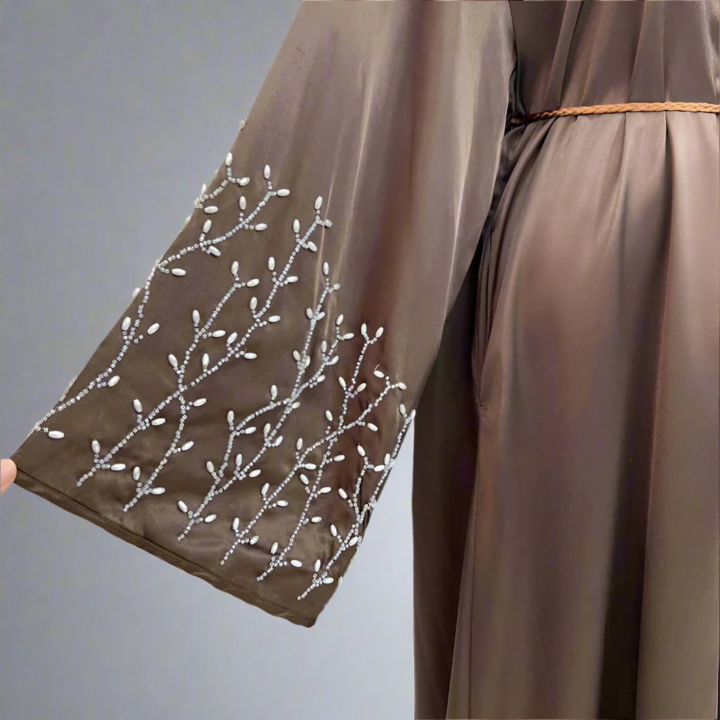 Robe Abaya ouverte pour femmes musulmanes ornée de perles à la main