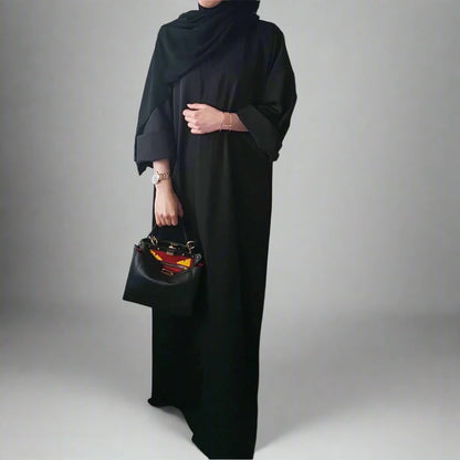 Vêtements islamiques pour femmes, Abaya ouverte saoudienne