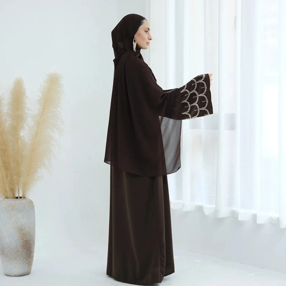 Robe Abaya ouverte Nida en perles cousues à la main #25864