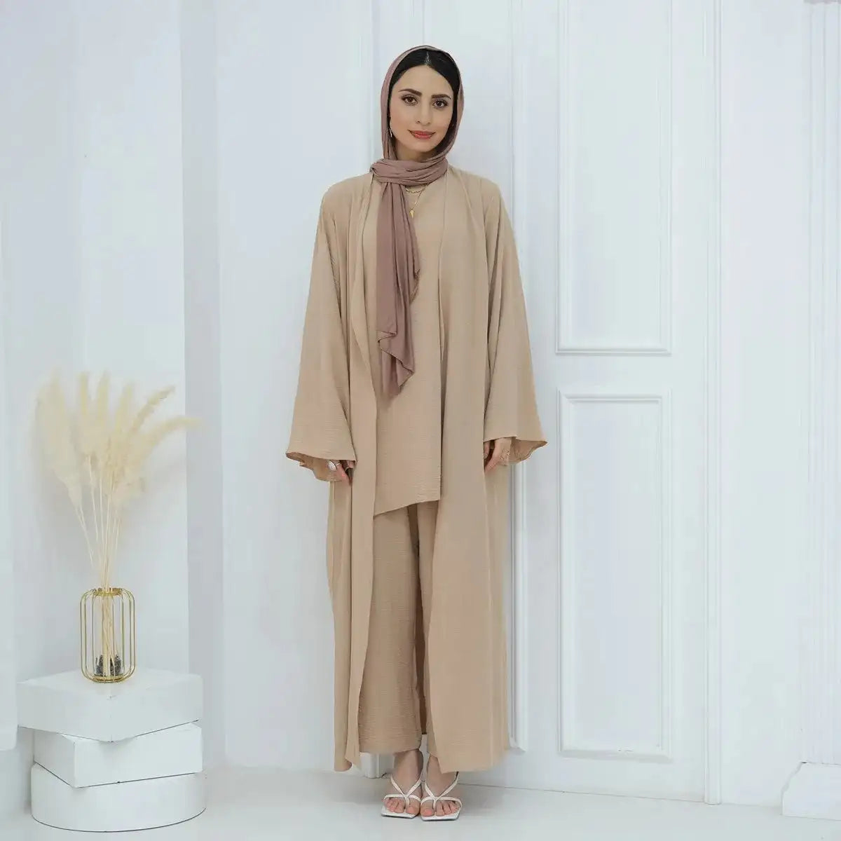 Ensemble 3 pièces haut sans manches et pantalon avec robe abaya ouverte pour femmes musulmanes