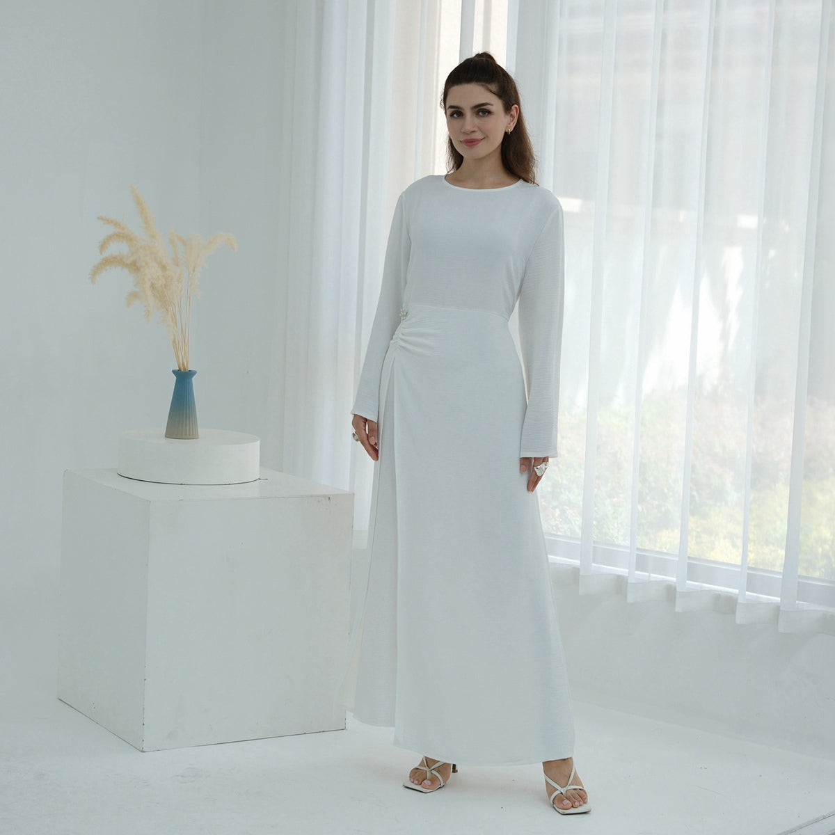 Robe abaya en crêpe avec ceinture à nouer sur le côté #251077
