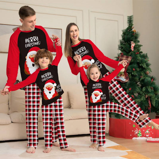 Ensembles de pyjamas de Noël assortis pour toute la famille avec le Père Noël