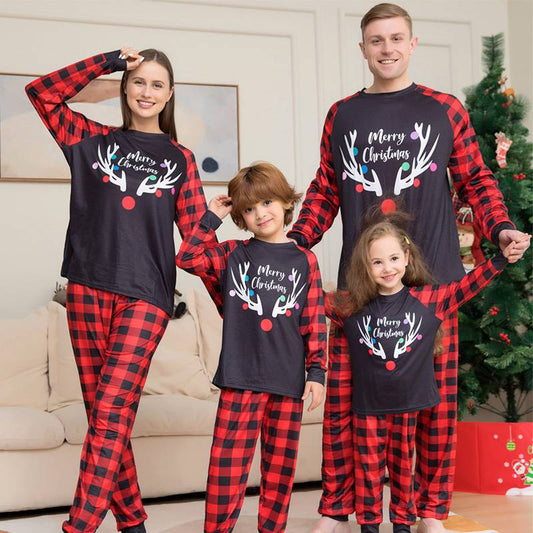 Ensembles de pyjamas de Noël assortis pour toute la famille
