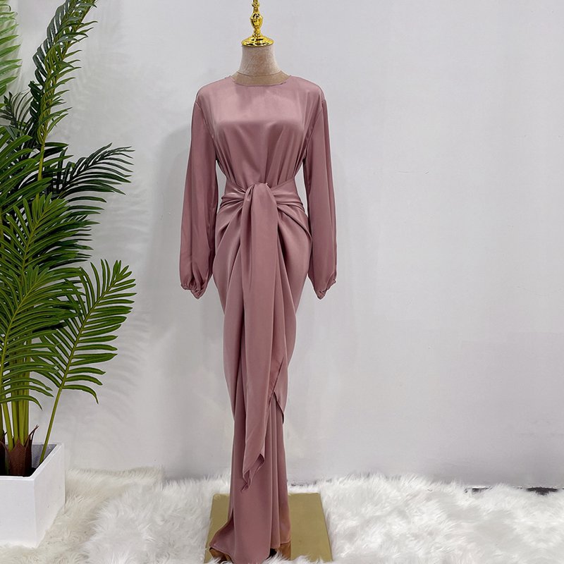 Robe Abaya en satin pour femmes musulmanes avec cache-cœur mi-long