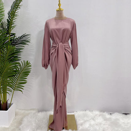 Robe Abaya en satin pour femmes musulmanes avec cache-cœur mi-long