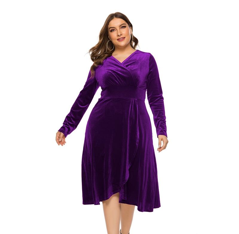 Elegant Golden velvet V-Neck Plus Size Women Dress