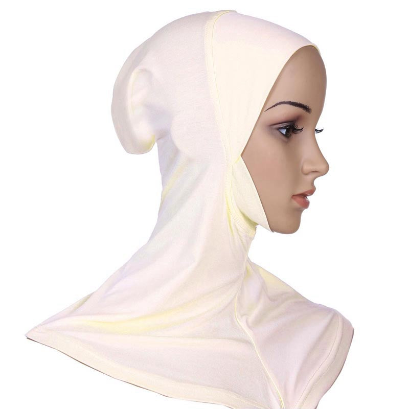 Femmes musulmanes sous hijab intérieur