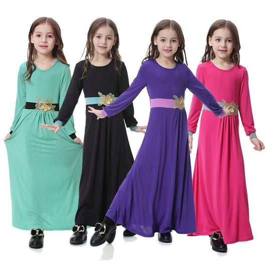 Robe Abaya pour belles filles arabes du Moyen-Orient avec appliques