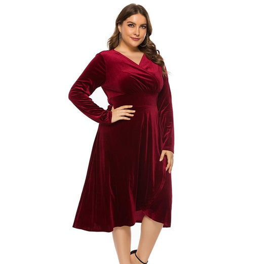 Robe élégante en velours doré à col en V pour femme grande taille
